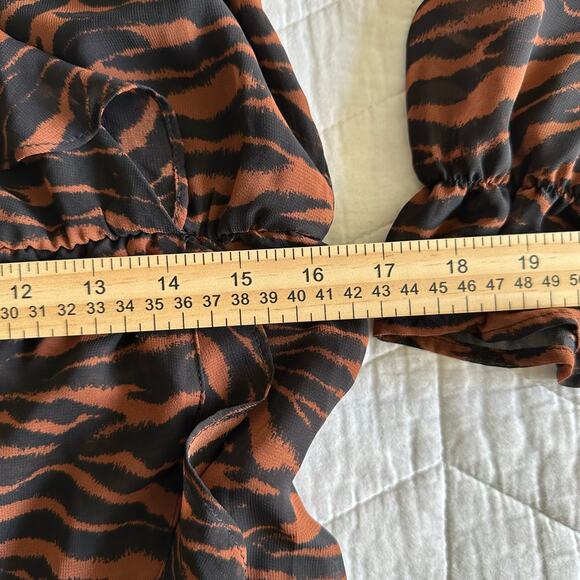 H&M Divided Women’s Animal Print Ruffle Wrap Dress Polyester Brown Black Size 4 - Picture 13 of 15